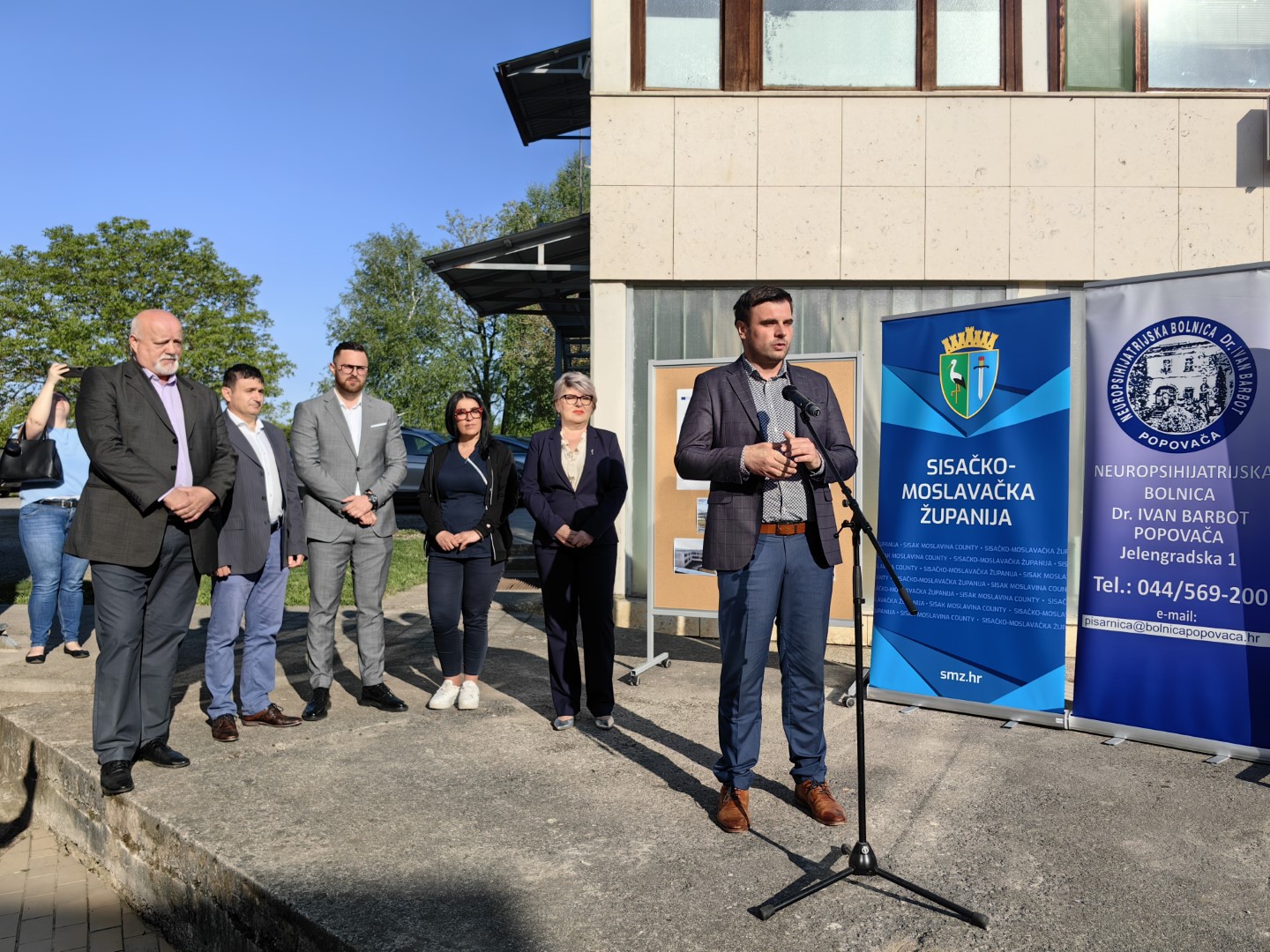 ŽUPAN IVAN CELJAK I SURADNICI POSJETILI NEUROPSIHIJATRIJSKU BOLNICU DR. IVAN BARBOT POPOVAČA I PREDSTAVILI NOVA ULAGANJA